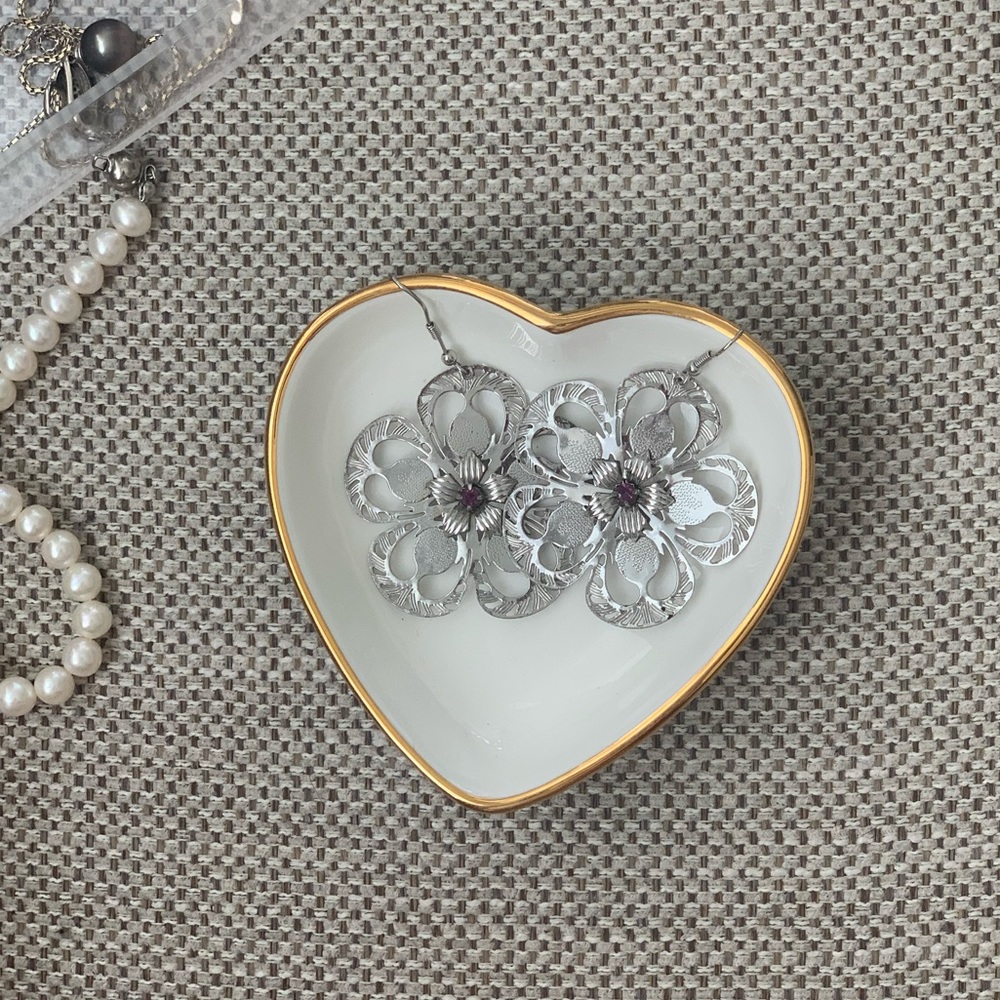 Flower earring (free if purchase 2 items from me)